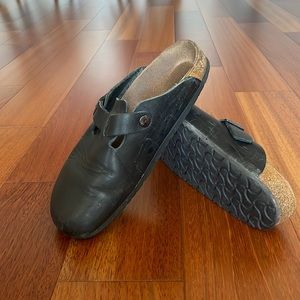 Birkenstock Black Boston Clogs - Size 39 L8 M6
